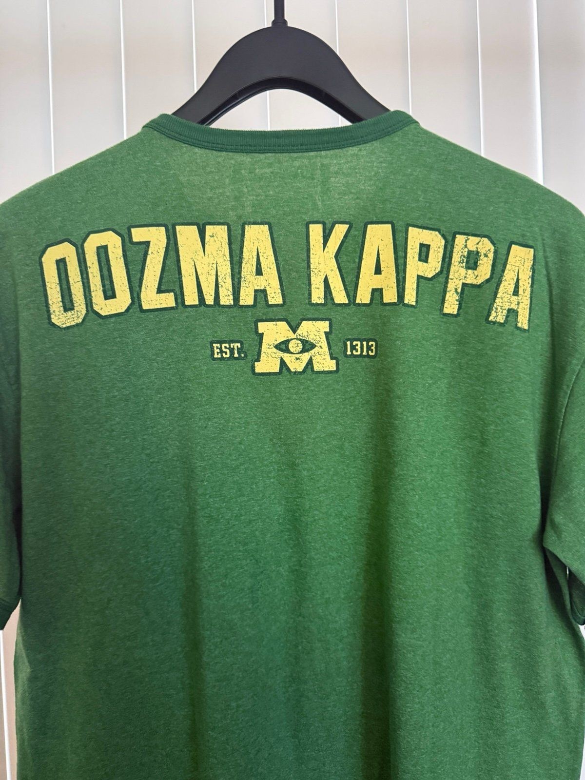 Men’s Disney Store Monsters University OK Fraternity Green Shirt Size Large