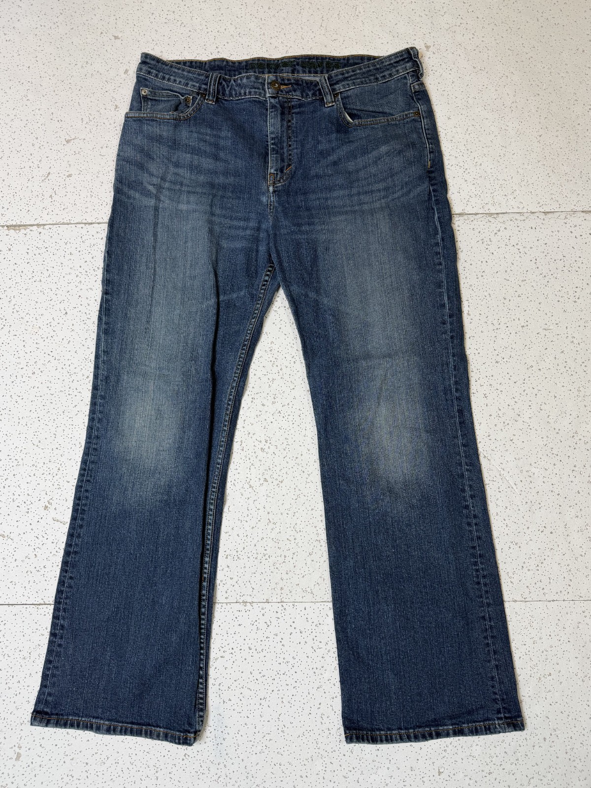 Denver Hayes Boot Cut Stretch Jeans Men’s 38×32 Medium Wash Blue Stretch Denim