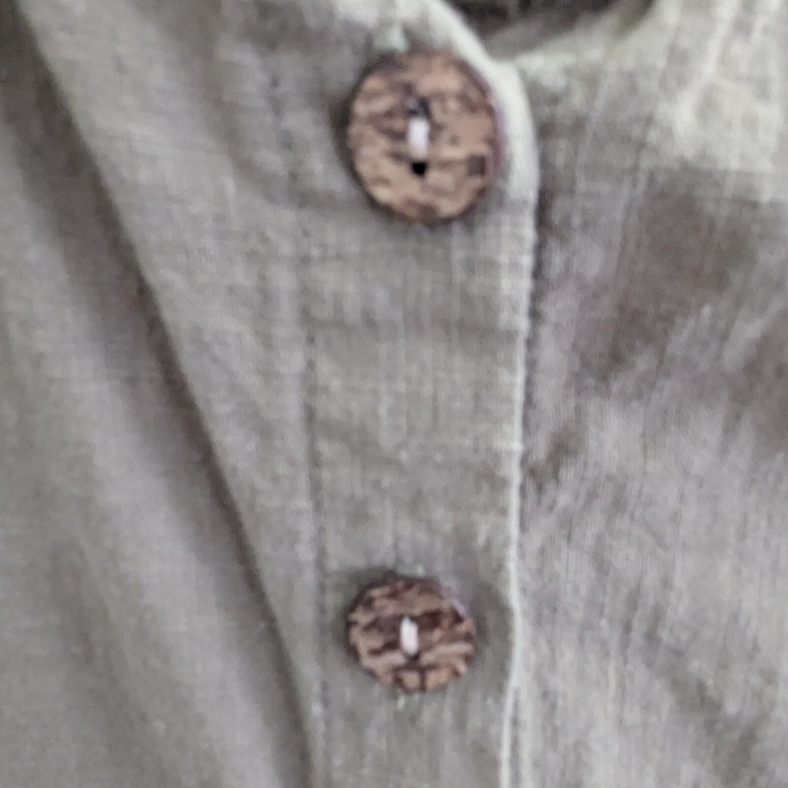 Olive Green Medium Sleeveless Button-Up Top EUC