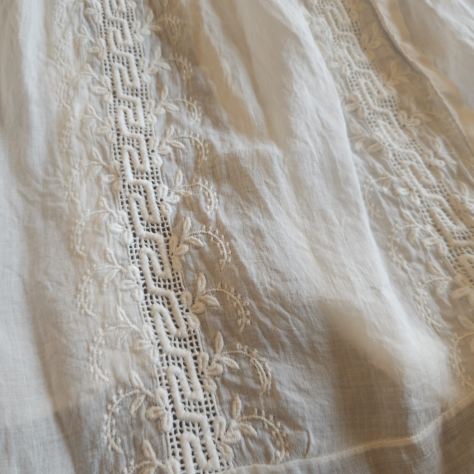 Antique Embroidered White Sleeveless Blouse Mock Neck As Is Top Shirt Edwardian