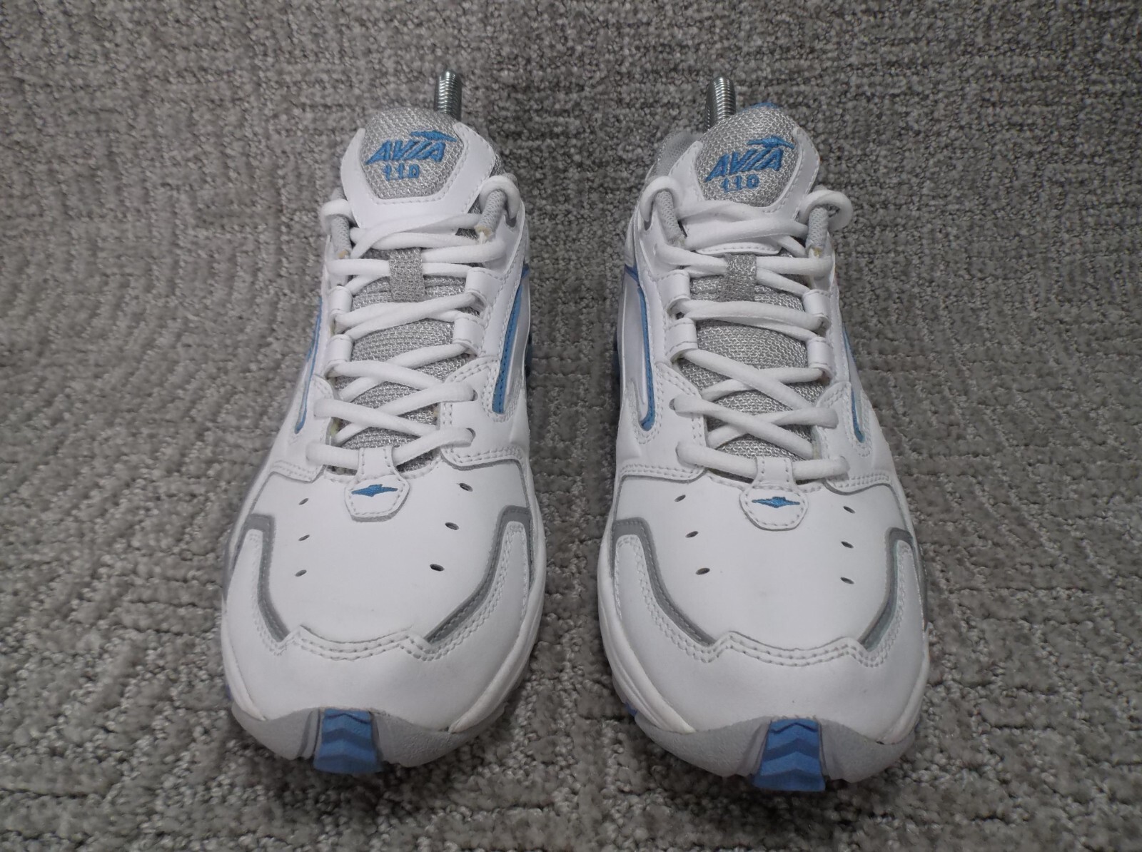 Avia Womens Running Shoes A110M White Blue Low Top Textured Leather Lace Up SZ 8