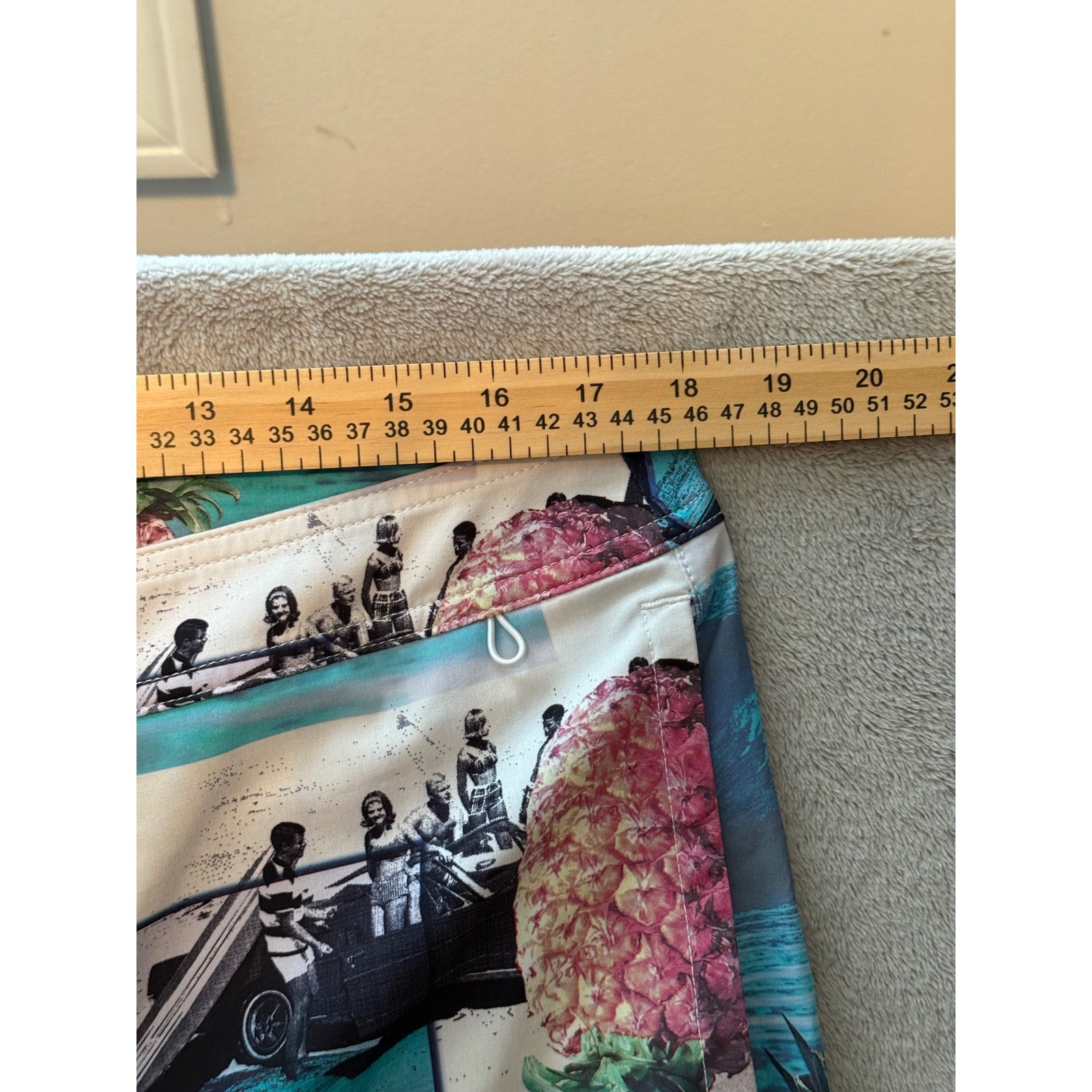 American Eagle Mens Tropical Pineapple Hibiscus Board Shorts Swim Trunks Large