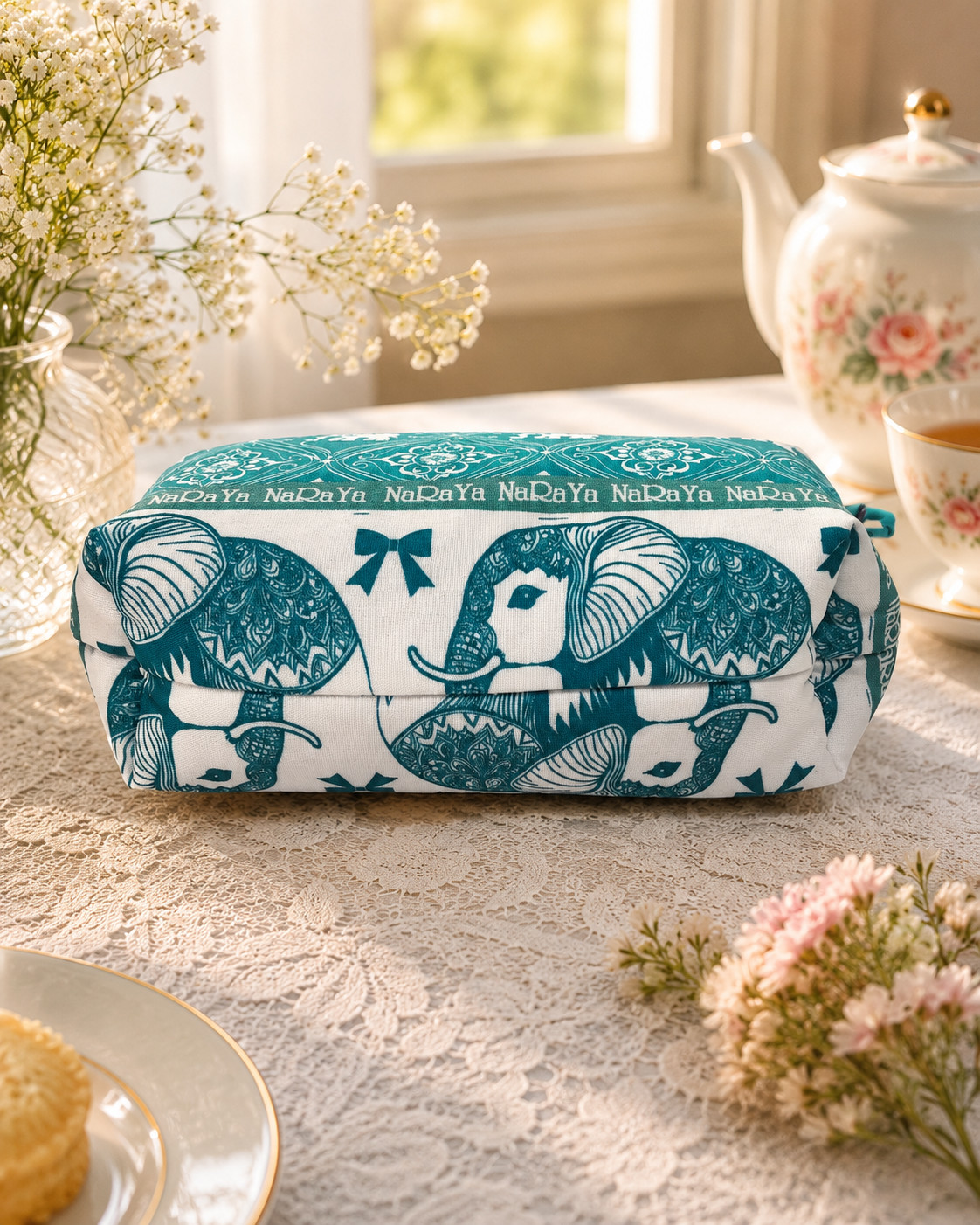 Authentic NaRaYa Elephant Print Cosmetic Bag Green Zip Pouch Thailan (Zipper)