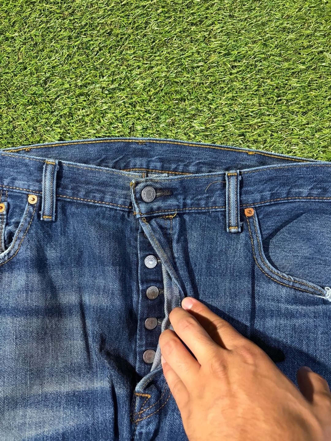 Baggy Levi’s 501 Original Fit Button Fly Denim Jeans