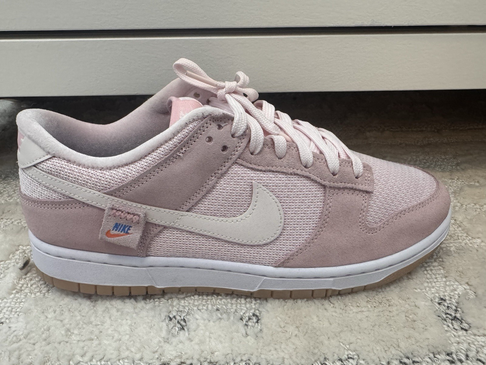 Nike WMNS DUNK LOW ‘TEDDY BEAR – LIGHT SOFT PINK’ Size 12