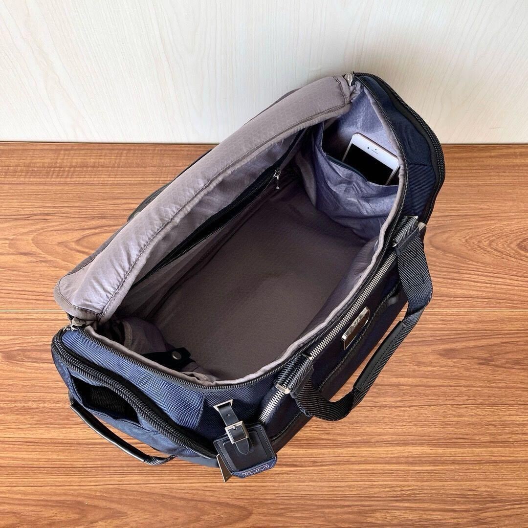 NEW TUMI Alpha Bravo MASON DUFFEL 232722 Navy Blue Bag Boston Bag Golf Bag