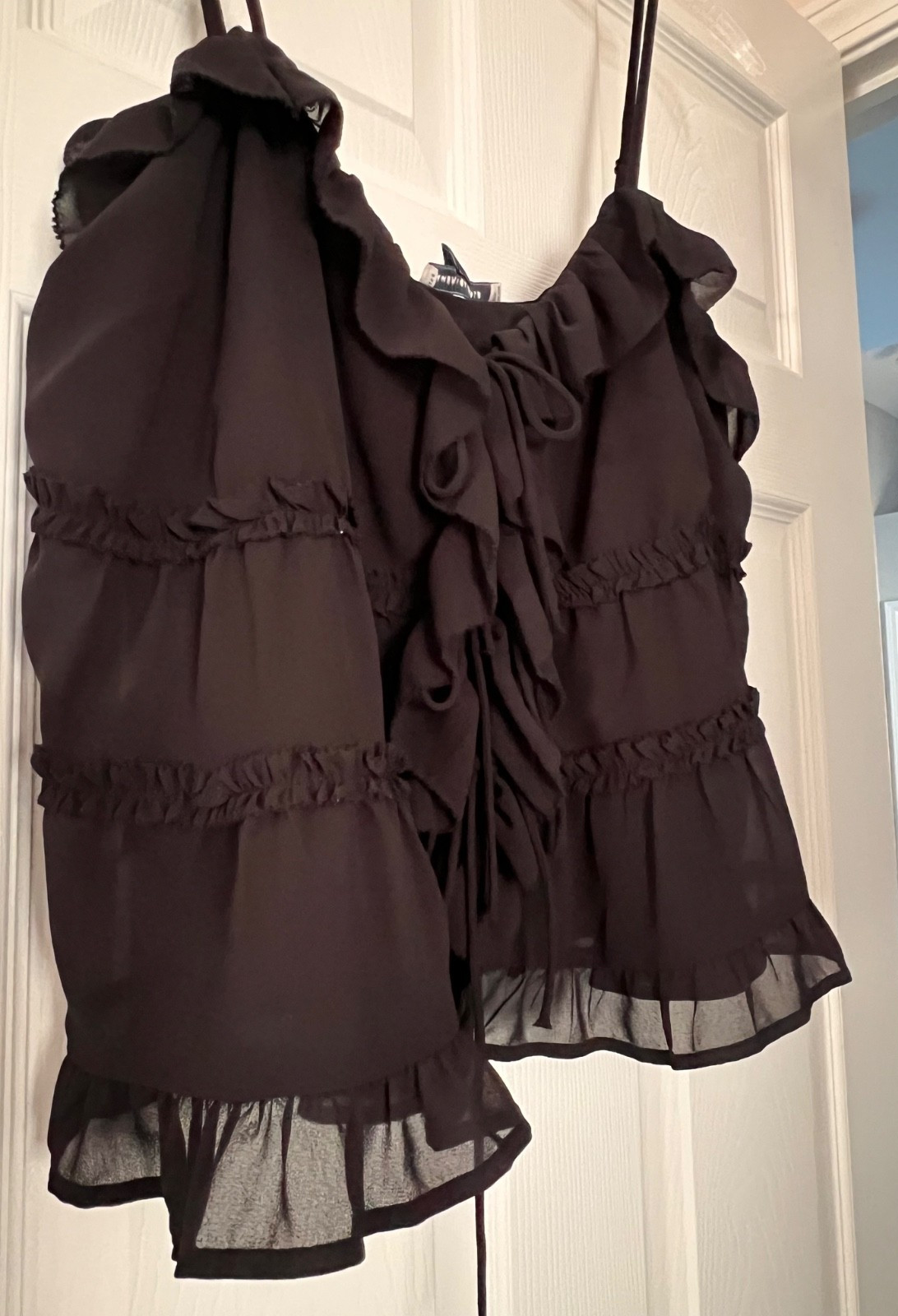 American Eagle Outfitters Black Ruffle Cami Top Adjustable Straps Women’s Size L