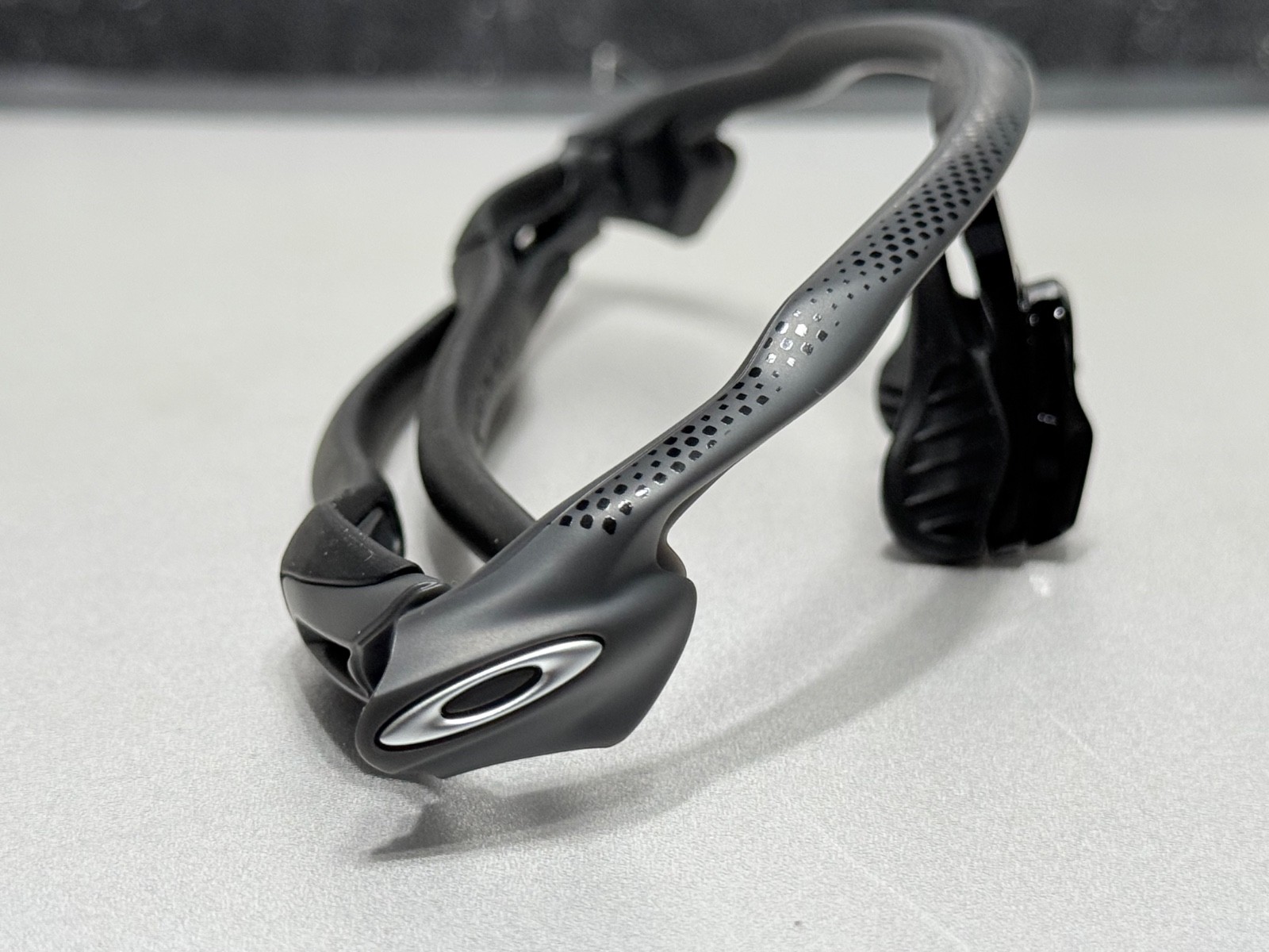 Oakley Radar EV Path High Resolution Carbon w/ Satin Silver Icons SKU# 9208-D338