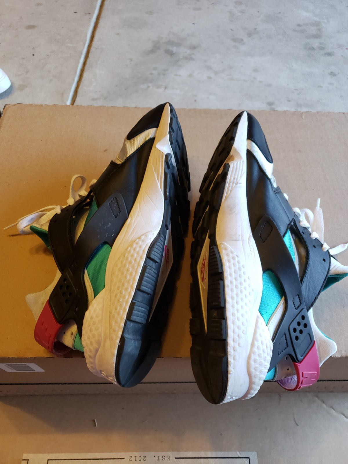NIKE AIR HUARACHE Shoes Size 15 Mens White South Beach Basketball DD1068-004