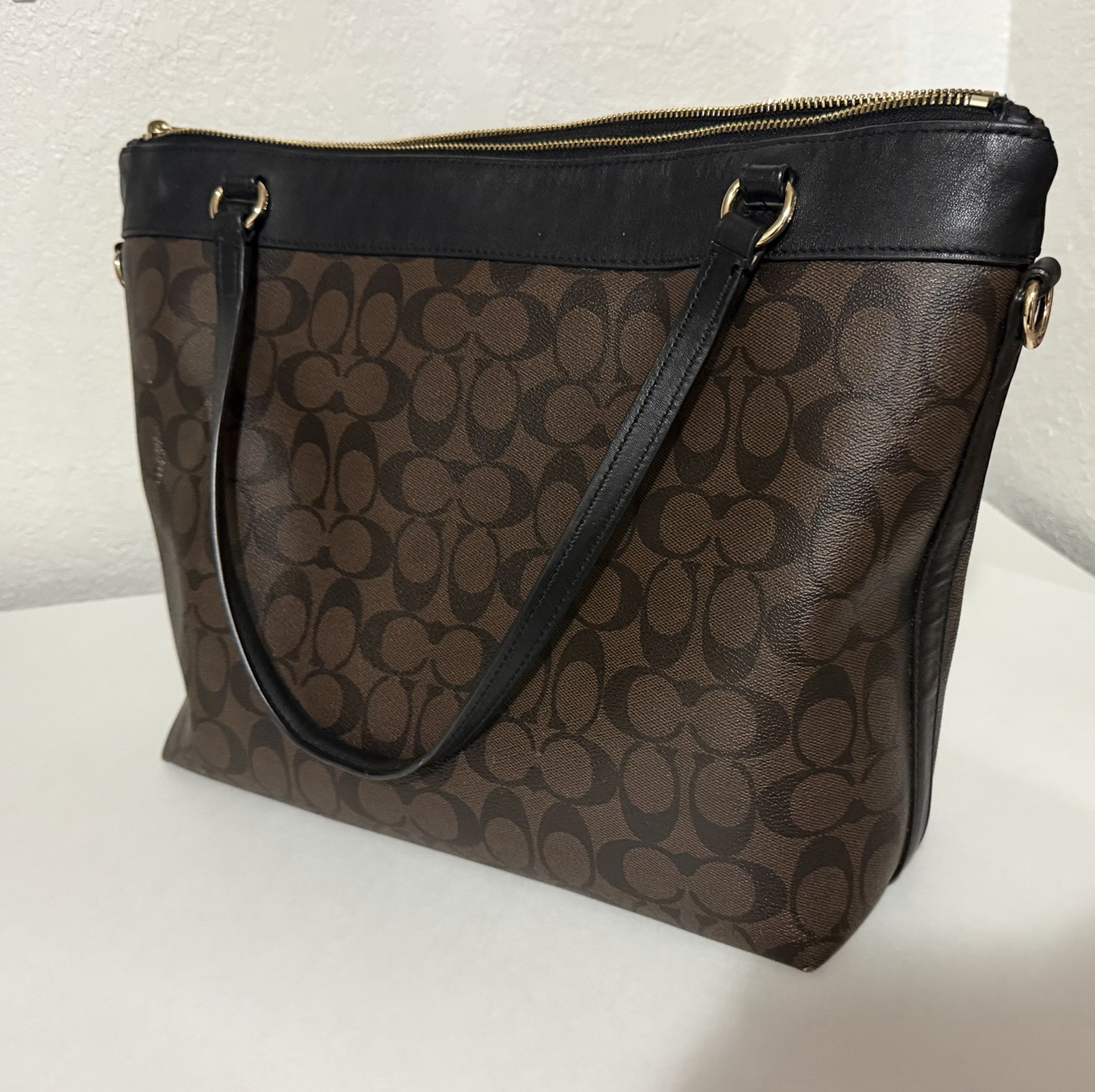Coach Signature Brown/Black Zip Tote, Gold Hardware, Pockets