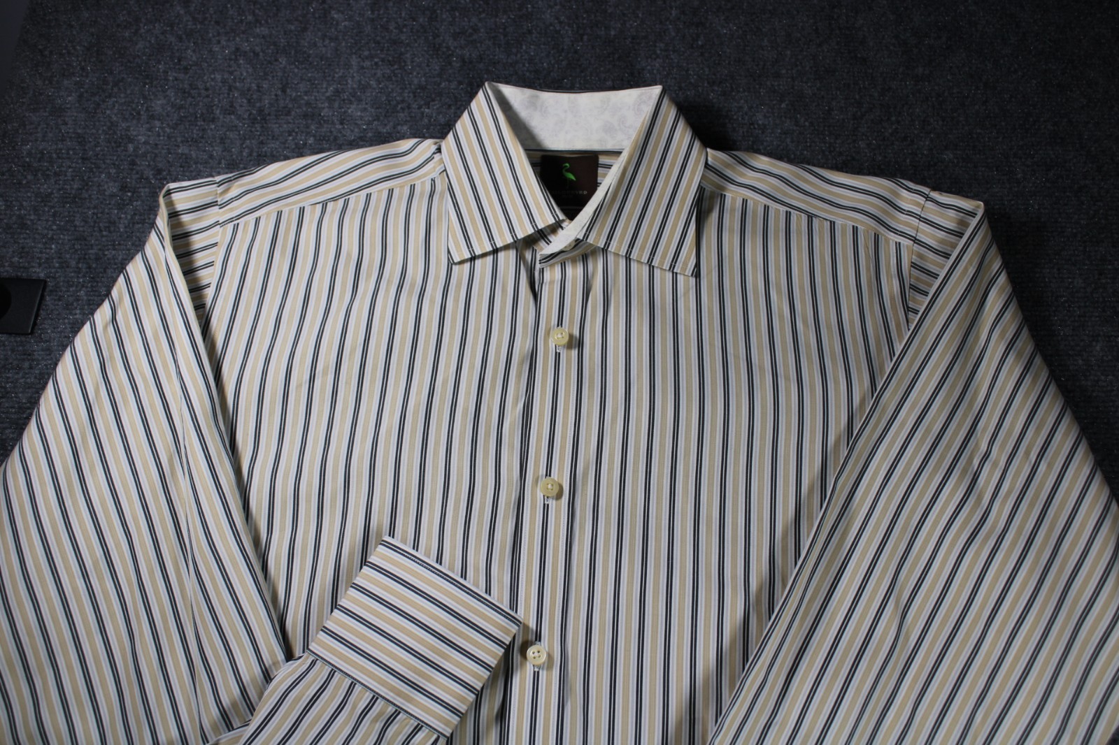 TailorByrd Men’s Medium White Striped 100% Cotton Button Down Shirt Lightweight