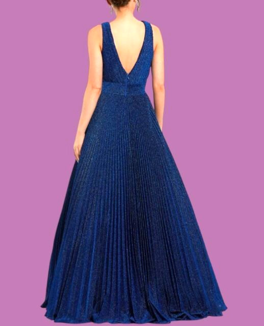 $498 Ieena for Mac Duggal – Navy Shimmering Pleated Sleeveless Prom Gown – US 12