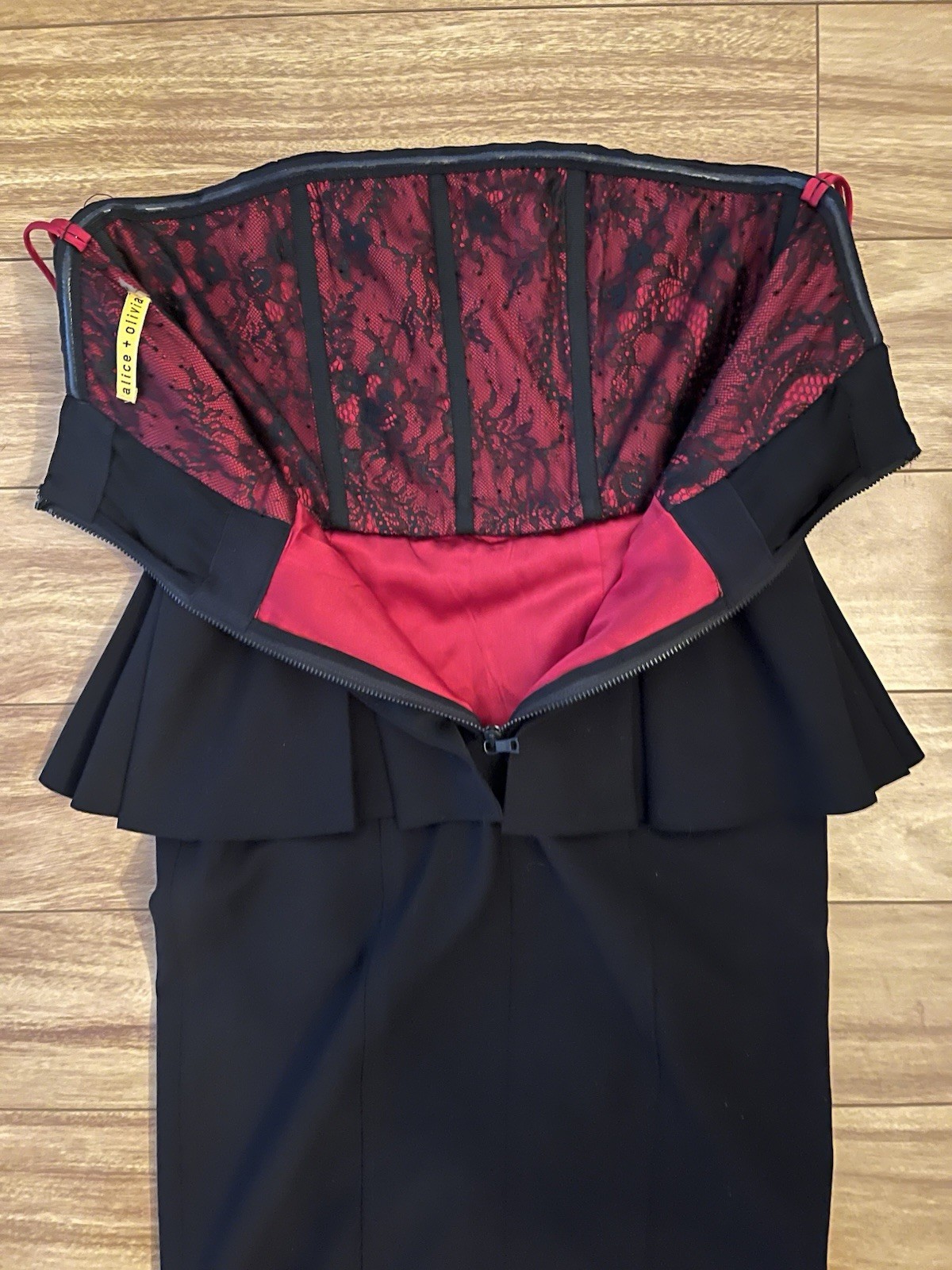 alice + olivia Black Red Strapless Sheath Peplum Midi Zip Dress Size 2