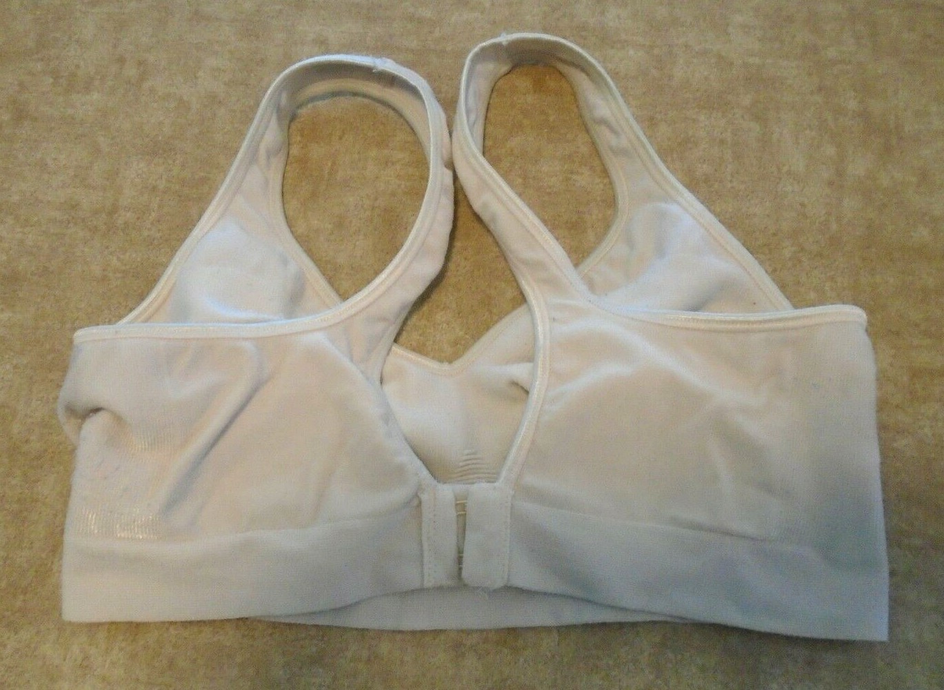 Kohl’s Bra Size M Beige 95% Nylon 5% Spandex 2 Hook Closure