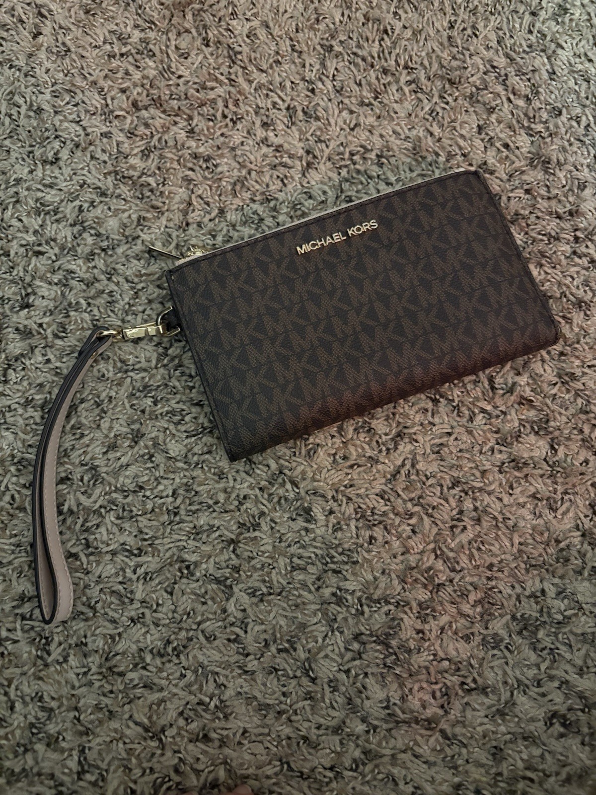 Michael Kors Signature Wristlet Wallet Brown Pink Zip Wrist Strap ID Window