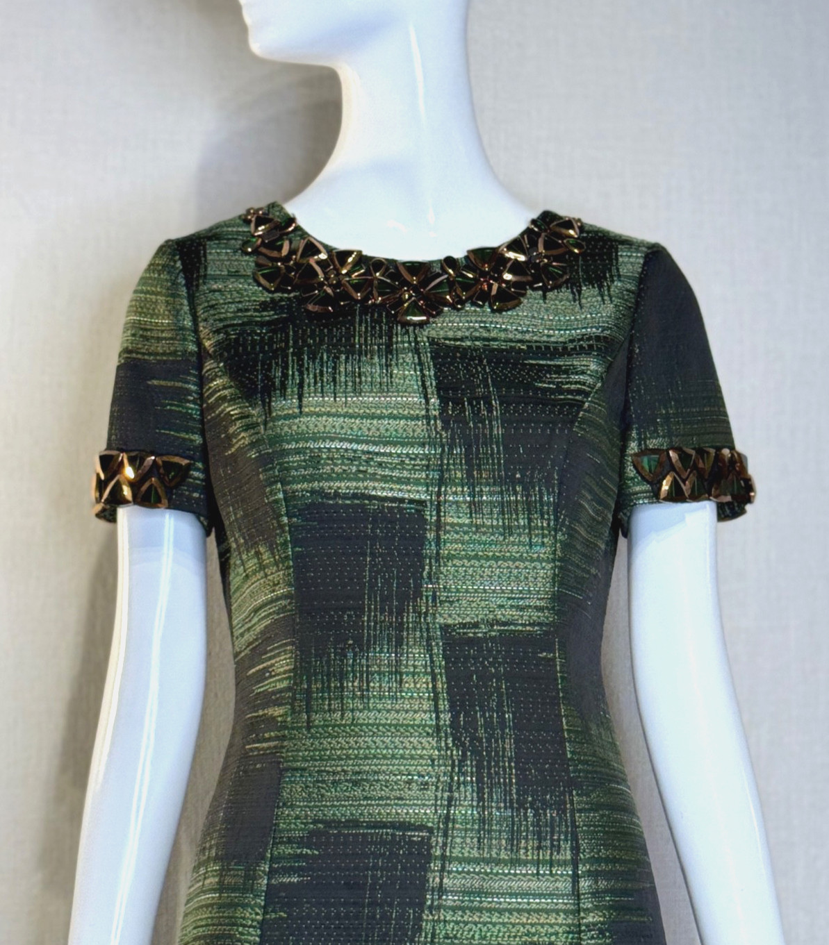 Pre-Fall 2009 CAROLINA HERRERA Jeweled Knee-Length Shift Dress Size 8, VTG 2000s