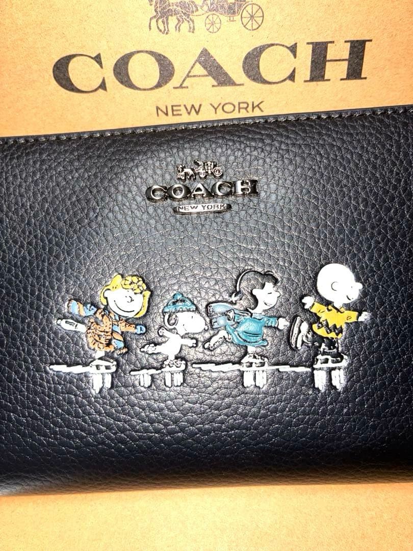 New and Unused COACH Disney Collaboration Snoopy Long Wallet Black