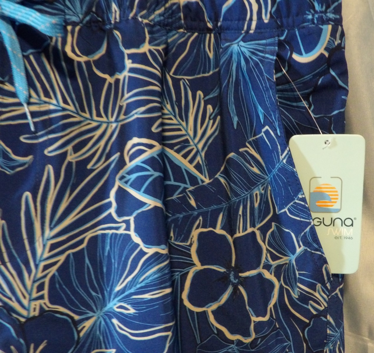 Laguna Blue Tropical Floral Theme Lined Swim Trunks Shorts Men’s Size XL NWT