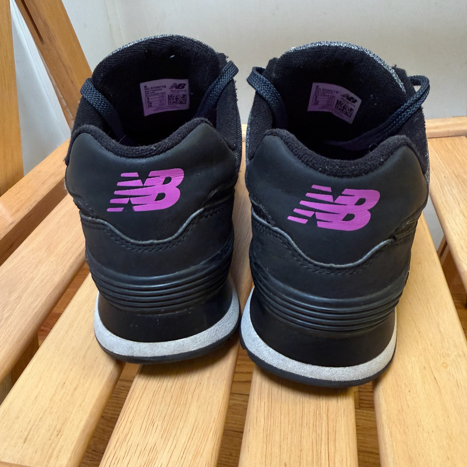 New Balance 574 WL574WTB Womens 8 Gray Suede Pink Purple Athletic Shoes Sneakers