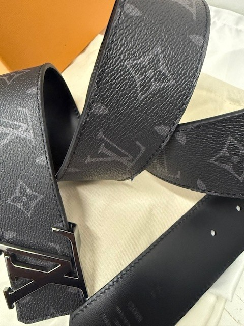 Louis Vuitton Black Eclipse Reversible Men’s Leather Belt 90 cm Fit’s 30-32Waist