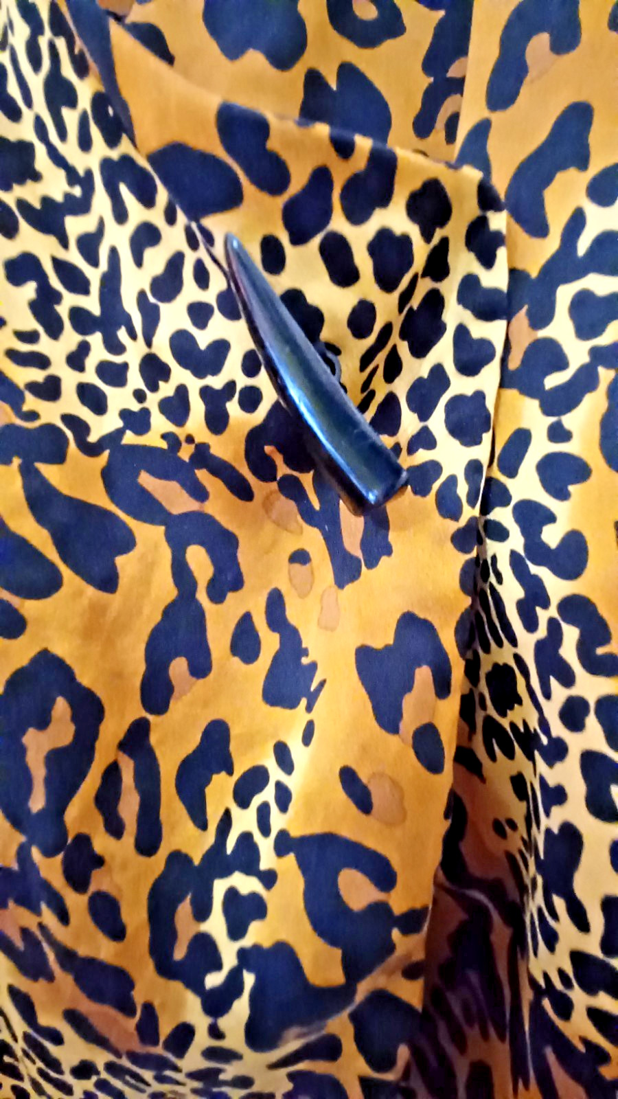 I Magnin Vintage Blouse Leopard Print – 100% Silk (1980’s – 1990’s) Size 16 ***