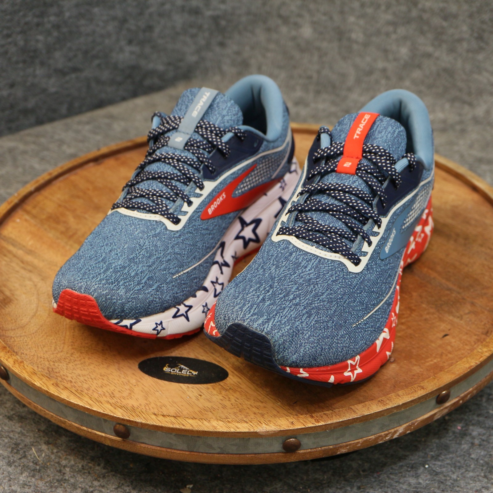 Brooks Trace 2 Womens Size 8 B USA Stars Fourth Of July Americana Running Shoes