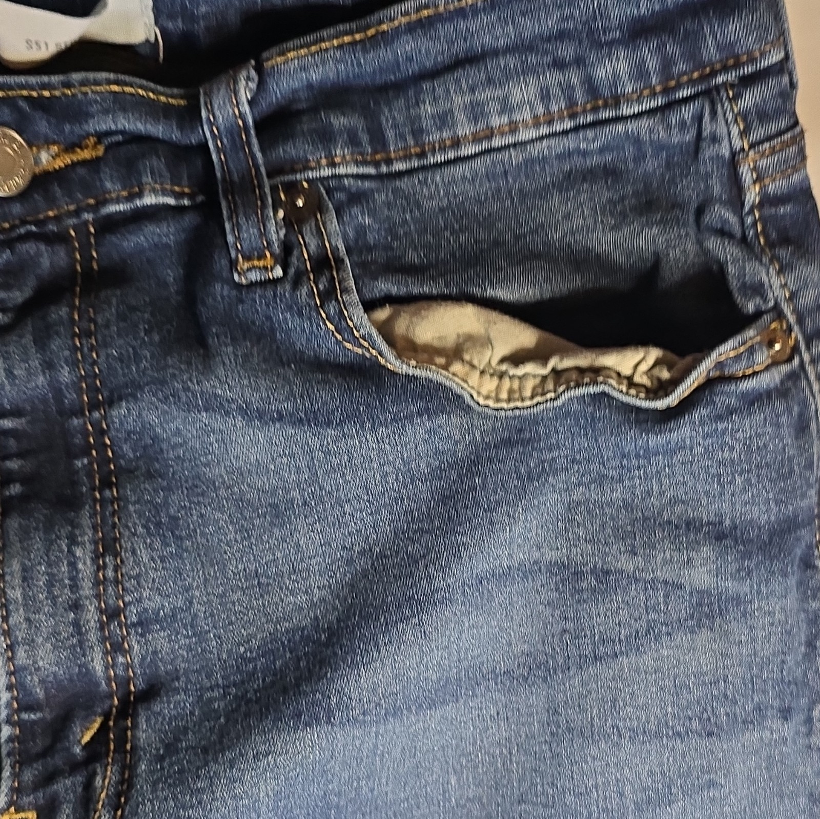 Signature by Levi Strauss & Co. Medium Wash Blue Straight Jeans Button