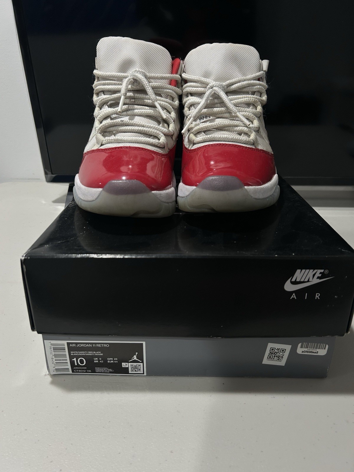 Air Jordan 11 Men’s Retro High Concord Sneakers Size 10