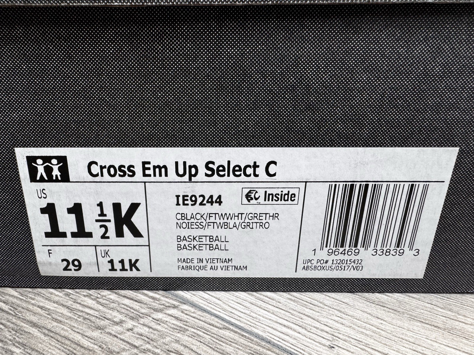 Adidas Kids Boys Cross Em Up Select Junior Basketball Shoes size 11.5K Black NIB