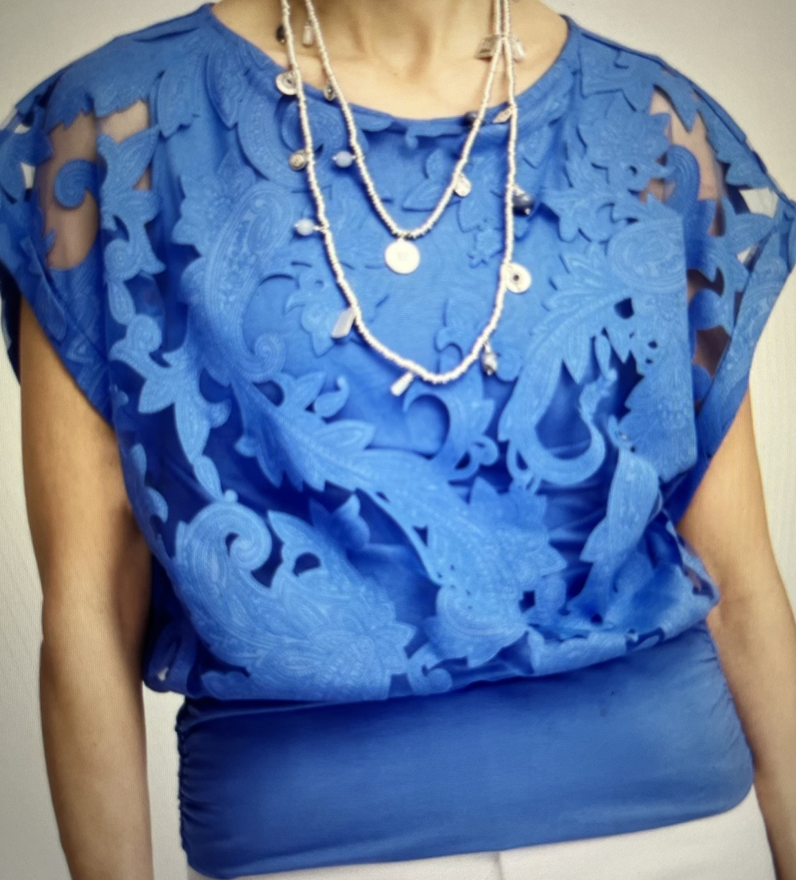 Chico’s Blue Floral Burnout Banded -Hem Top Size M/1 NWT Org$79