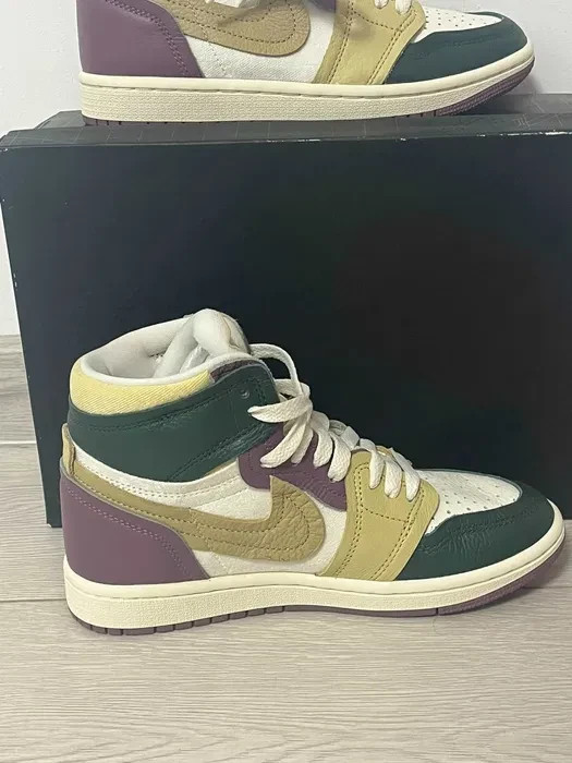 Size 5.5 – Air Jordan 1 Method of Make High Galactic Jade W