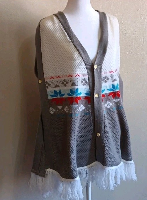 Vintage Cottagecore Fringe Button Cardigan Poncho Sweater Knit Boho Fall Medium
