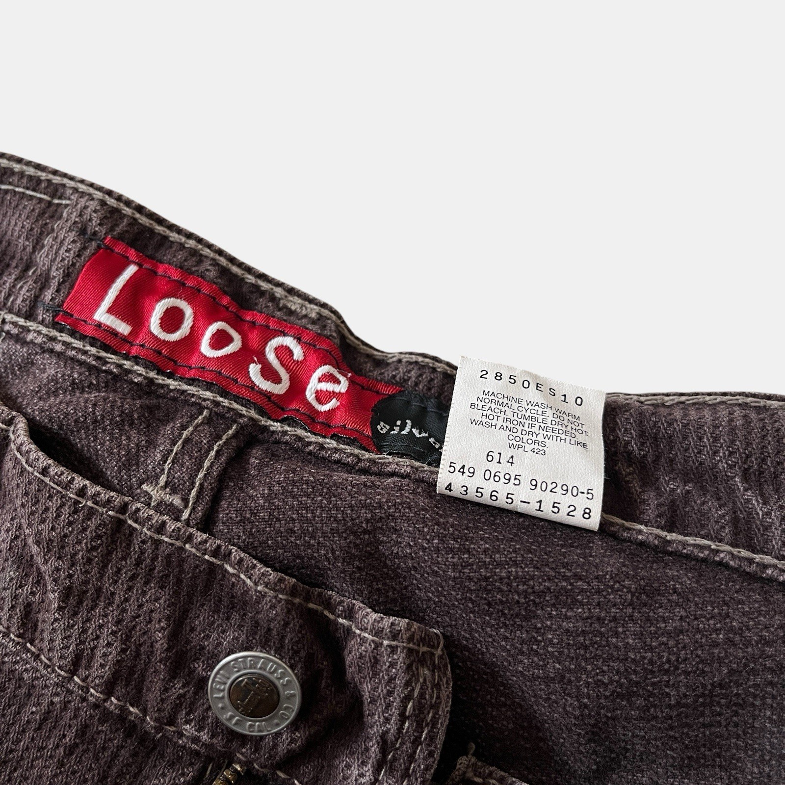 Levi’s SilverTab Mens W34 L32 Loose Fit Corduroy Jeans Vintage 90s USA
