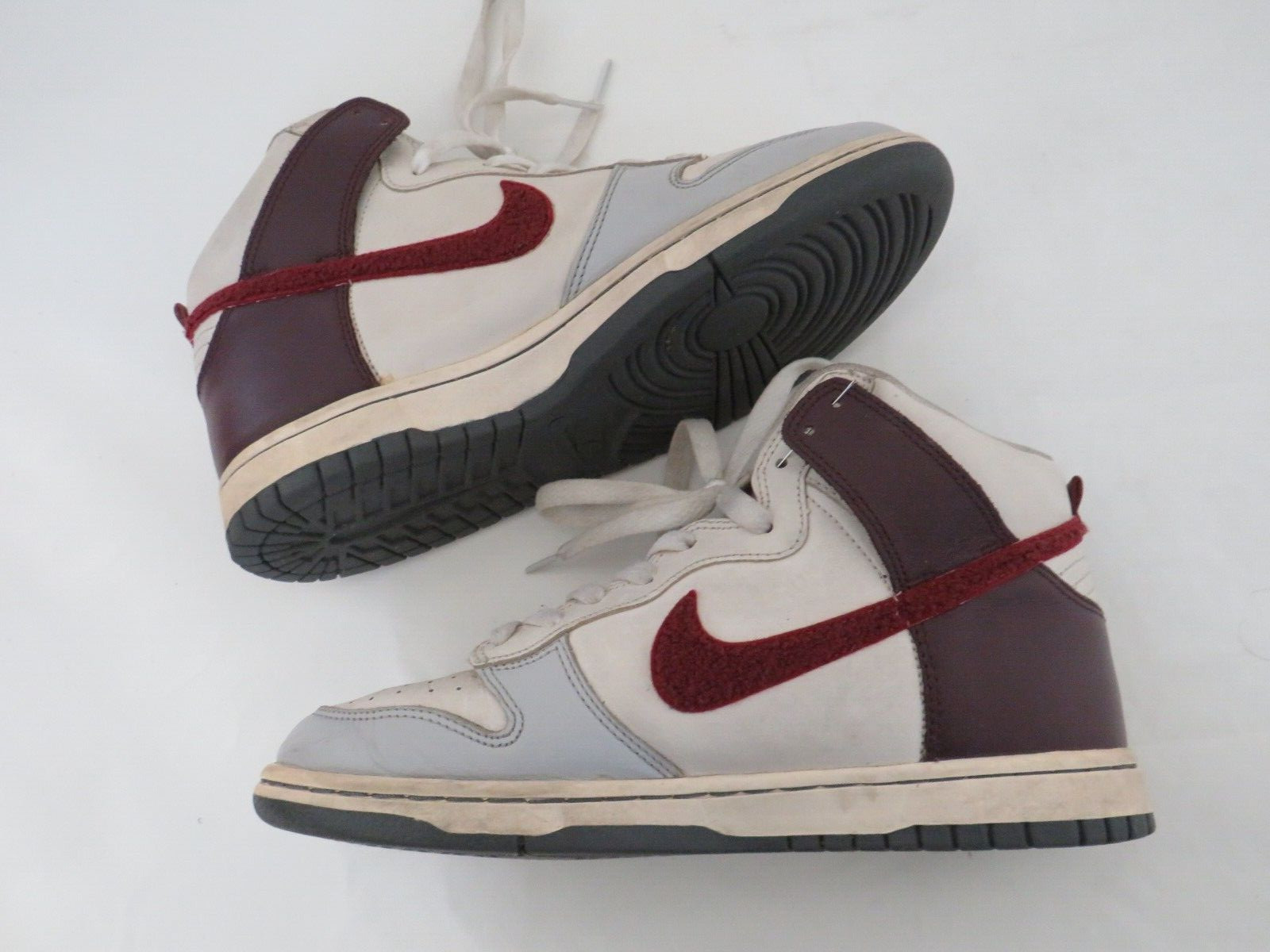 Nike Shoe sneaker 309432-062 8 DUnk High Hi Gray burgundy white varsity
