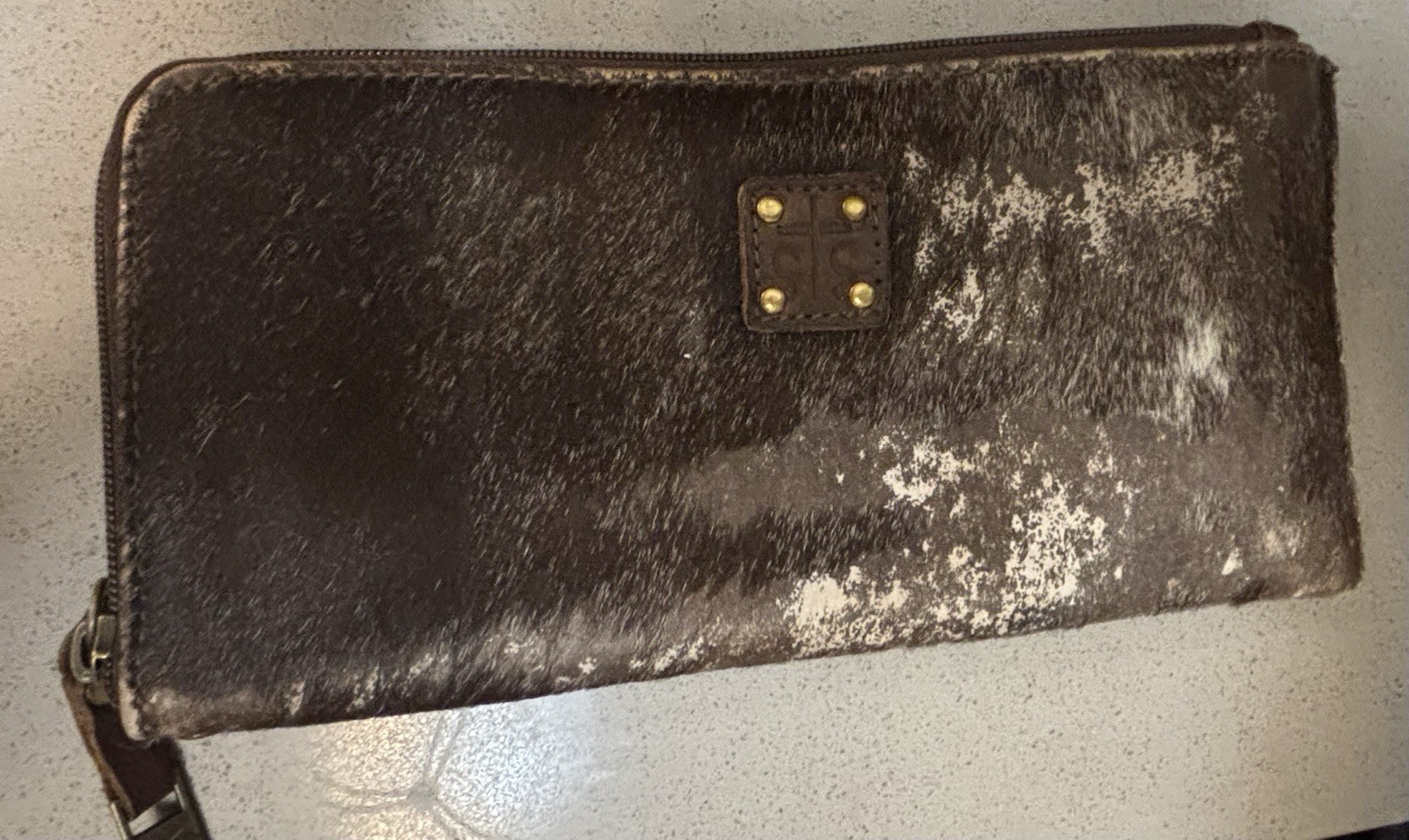 STS Ranch Hair-On Hide Logo Zip-Around Wallet Brown Folding Credit Card