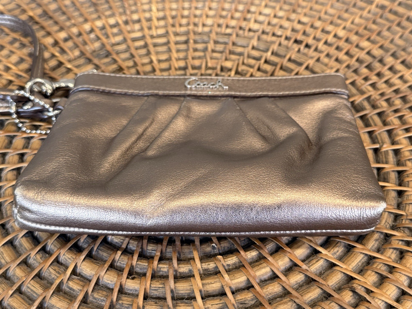 Coach Ashley Gold / Bronze Metallic Leather Pleated Clutch Wristlet Pouch Y2K