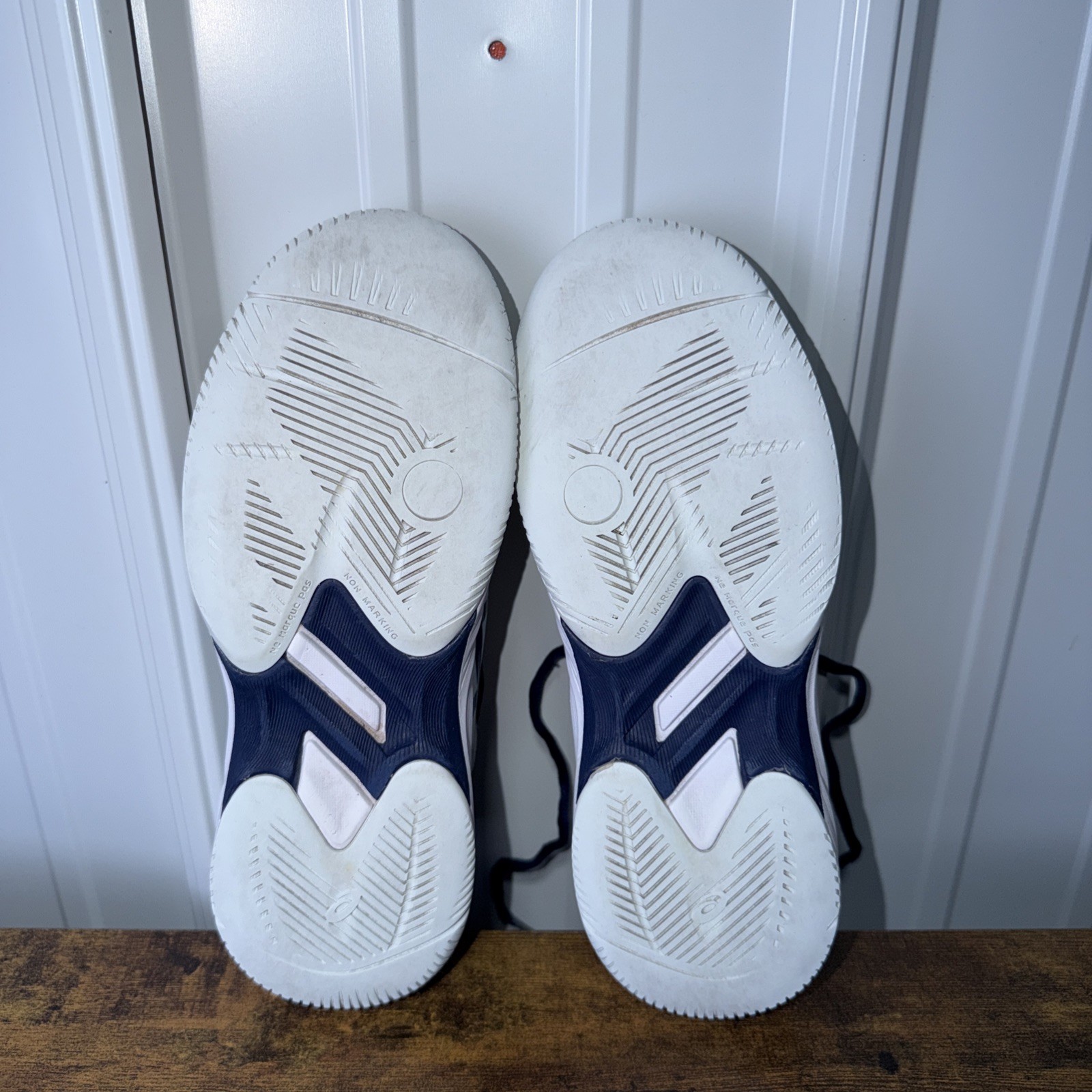 ASICS Shoes Men’s Size 5 Gel Game 9 Pickleball Shoes White Navy Blue Read