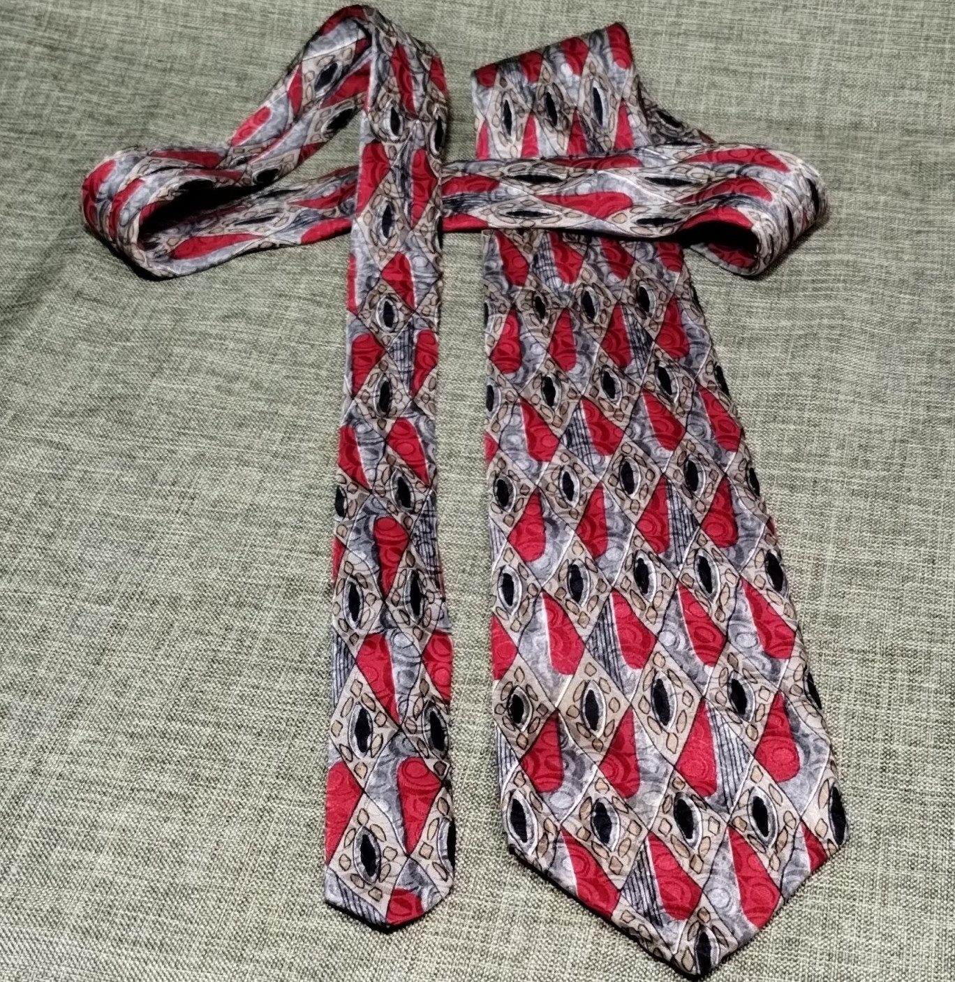 Robert Talbott Silk Woven Geometric Tie Red/Gray Beige Black Classic 57″-60″