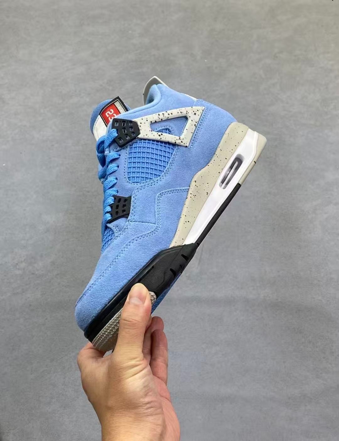 DS CT8527 400 Air Force One Jordan 4 University Blue Men’s Sneakers