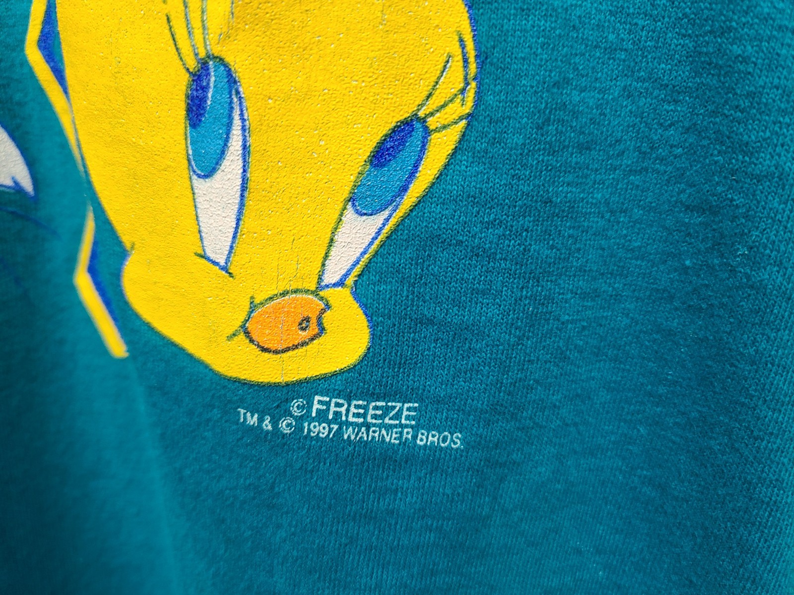 Vintage 1997Tweetie Bird Looney Toons Graphic T -Shirt-single stitch-size large