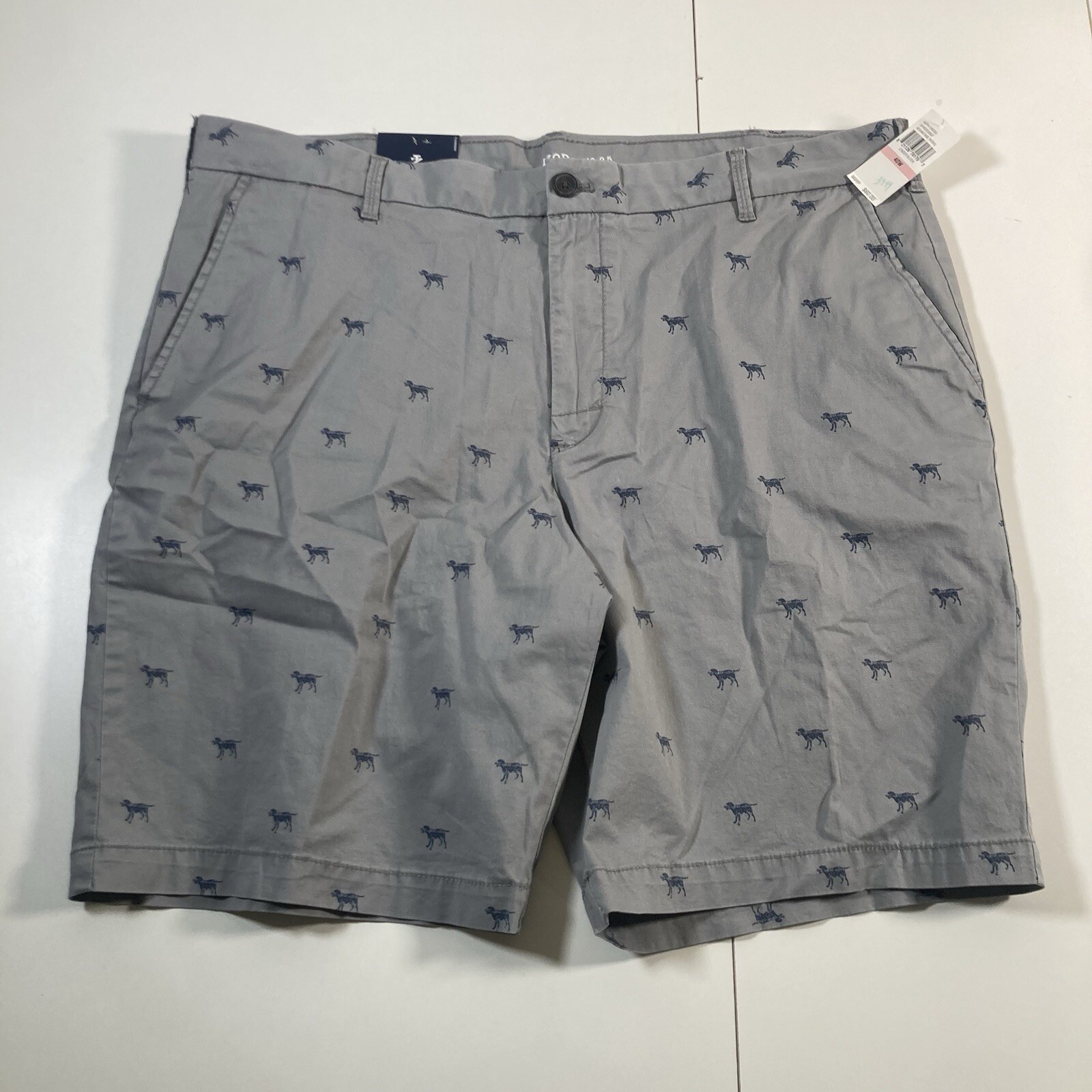 NEW Izod Advantage Performance Shorts 40 9.5″ All Over Dog Print AOP Stretch NWT