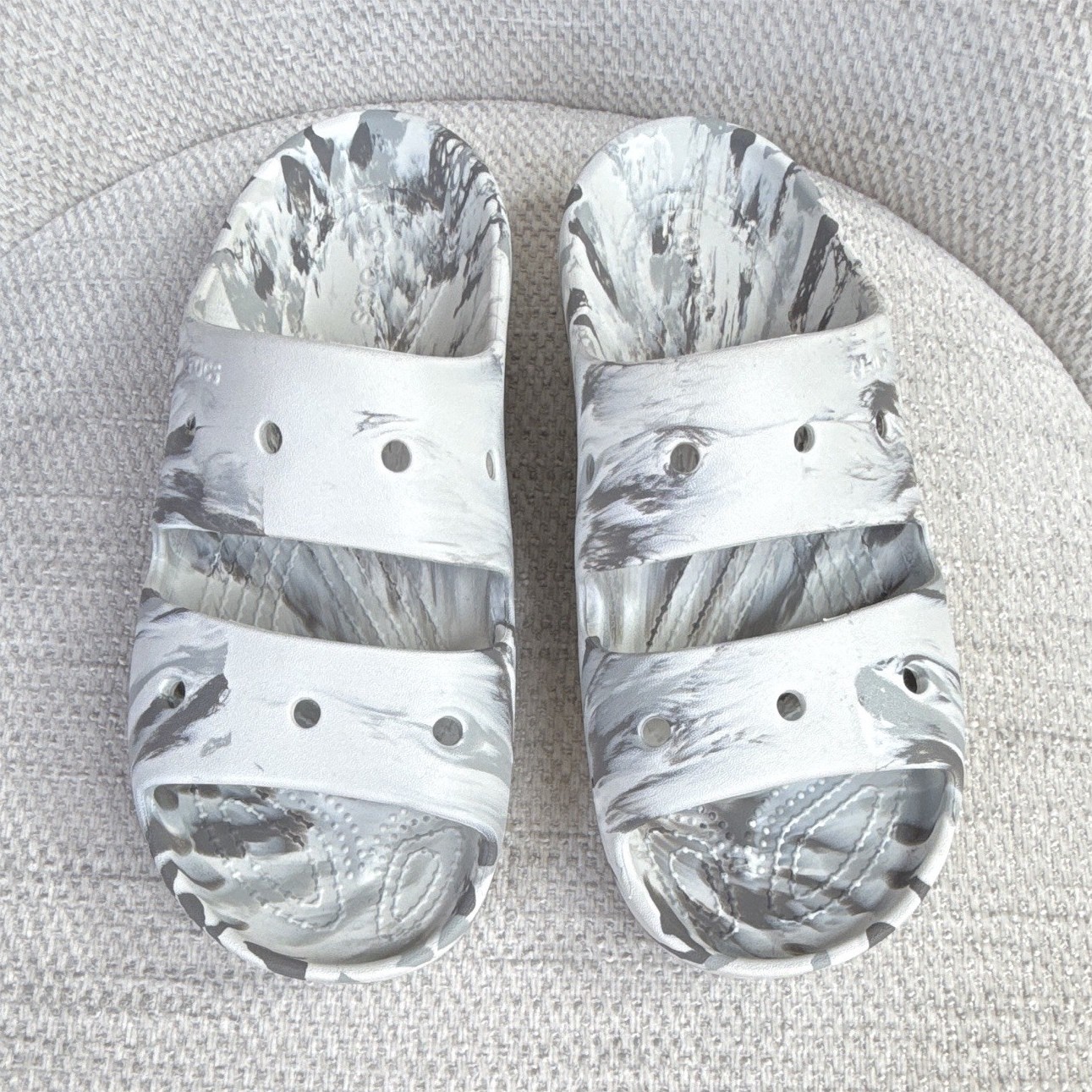 Crocs Marbled Slide Sandals White/Gray Men’s US 8 Women’s 10 Slip-On