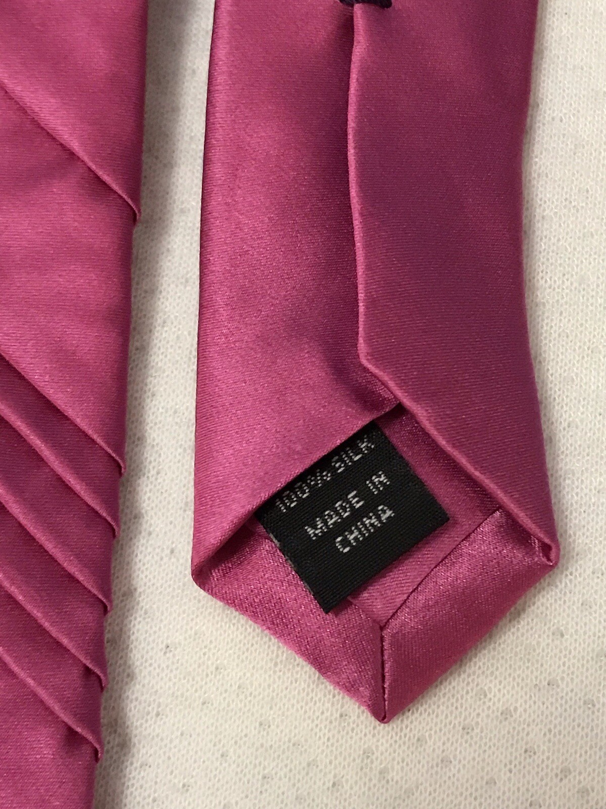 Jhane Barnes Silk Satin Look Neck Tie NEW Pleated Solid Pink 56” x 3 1/4” Formal