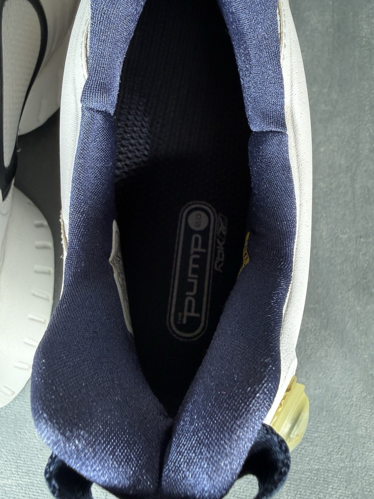 VTG Reebok Pump 2.0 Running Shoes Men’s 10 White Navy RB 412 FLU 1-141044 Rare