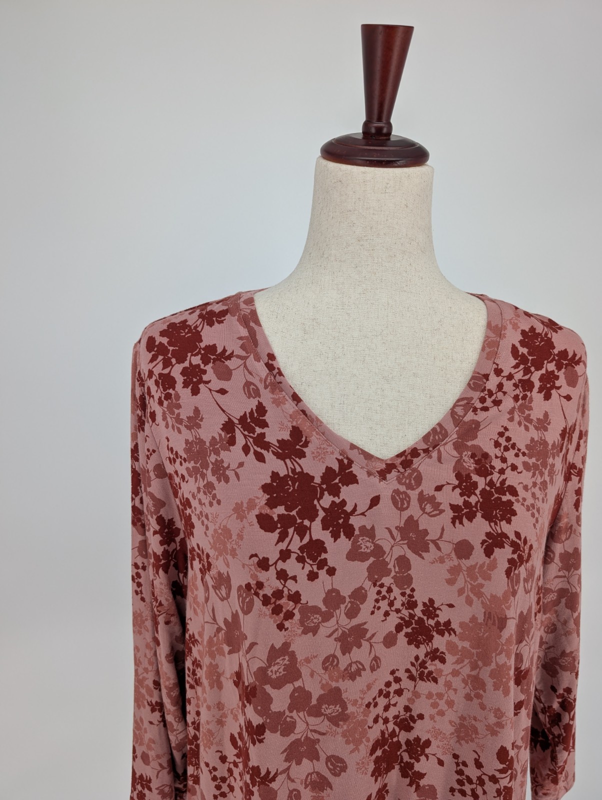 Soma Tunic Tee L Burgundy Pink Floral Asymmetrical 3/4 Sleeve Stretch NWT Soft