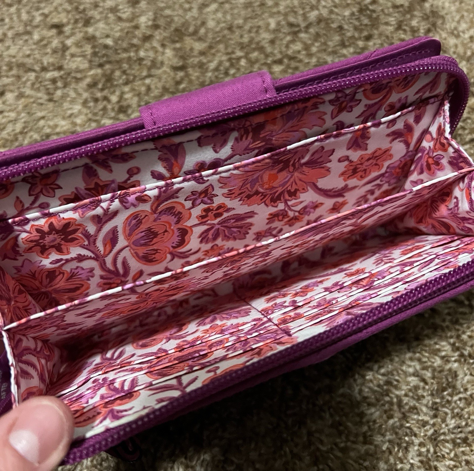 *NWT* Small Vera Tote and Turnlock Wallet in Dark Raspberry