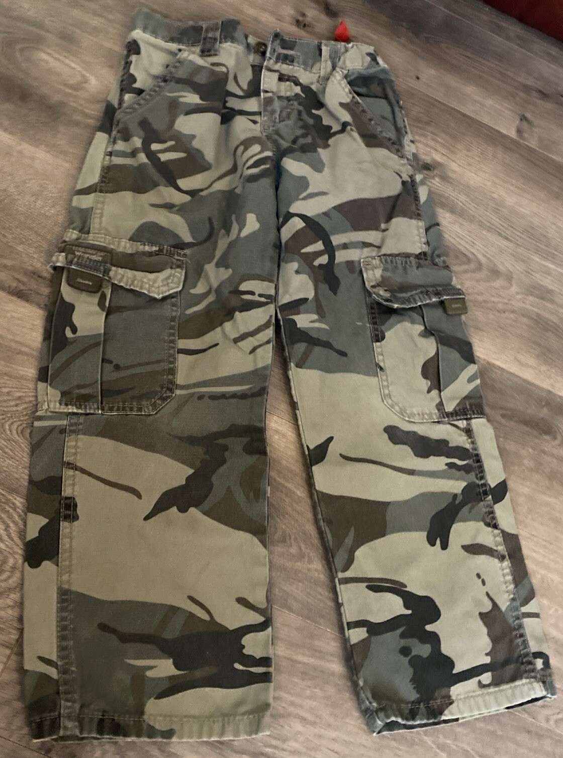 Wrangler Boys Cargo Pants Green Camouflage Adjustable Waist Sz 8 W22 In 20 EUC