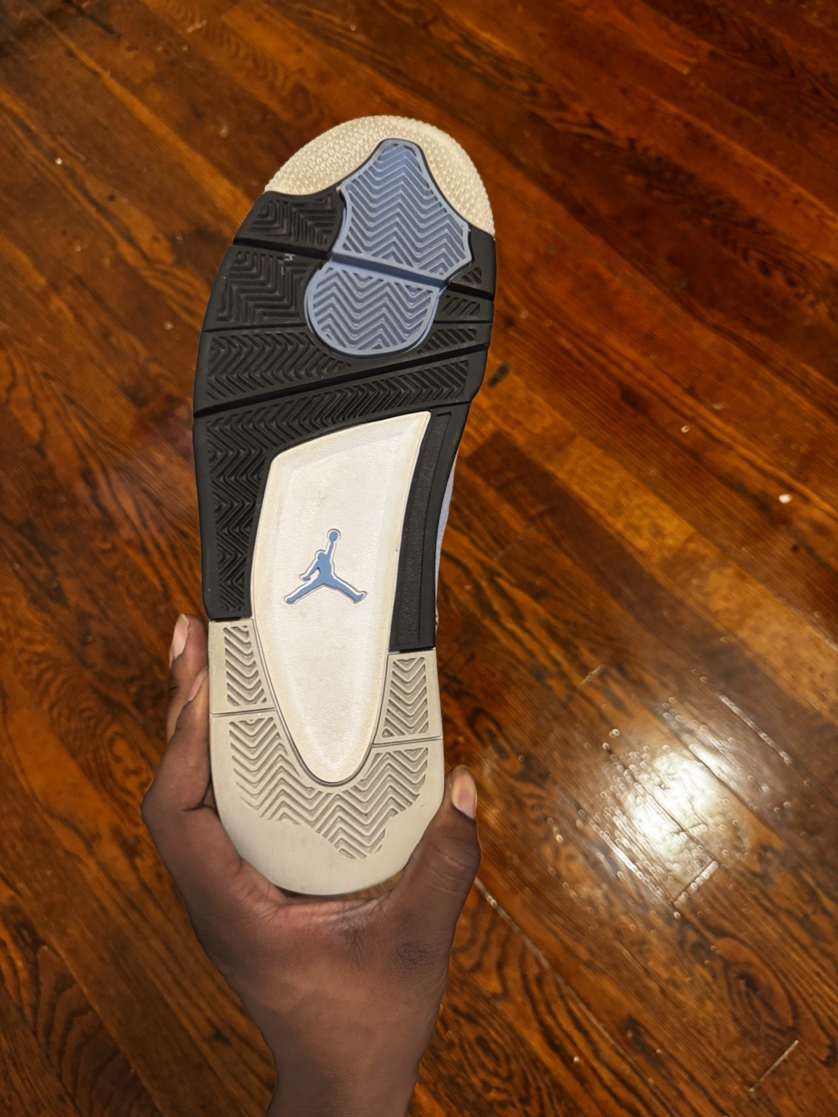 Air Jordan 4 Retro UNC