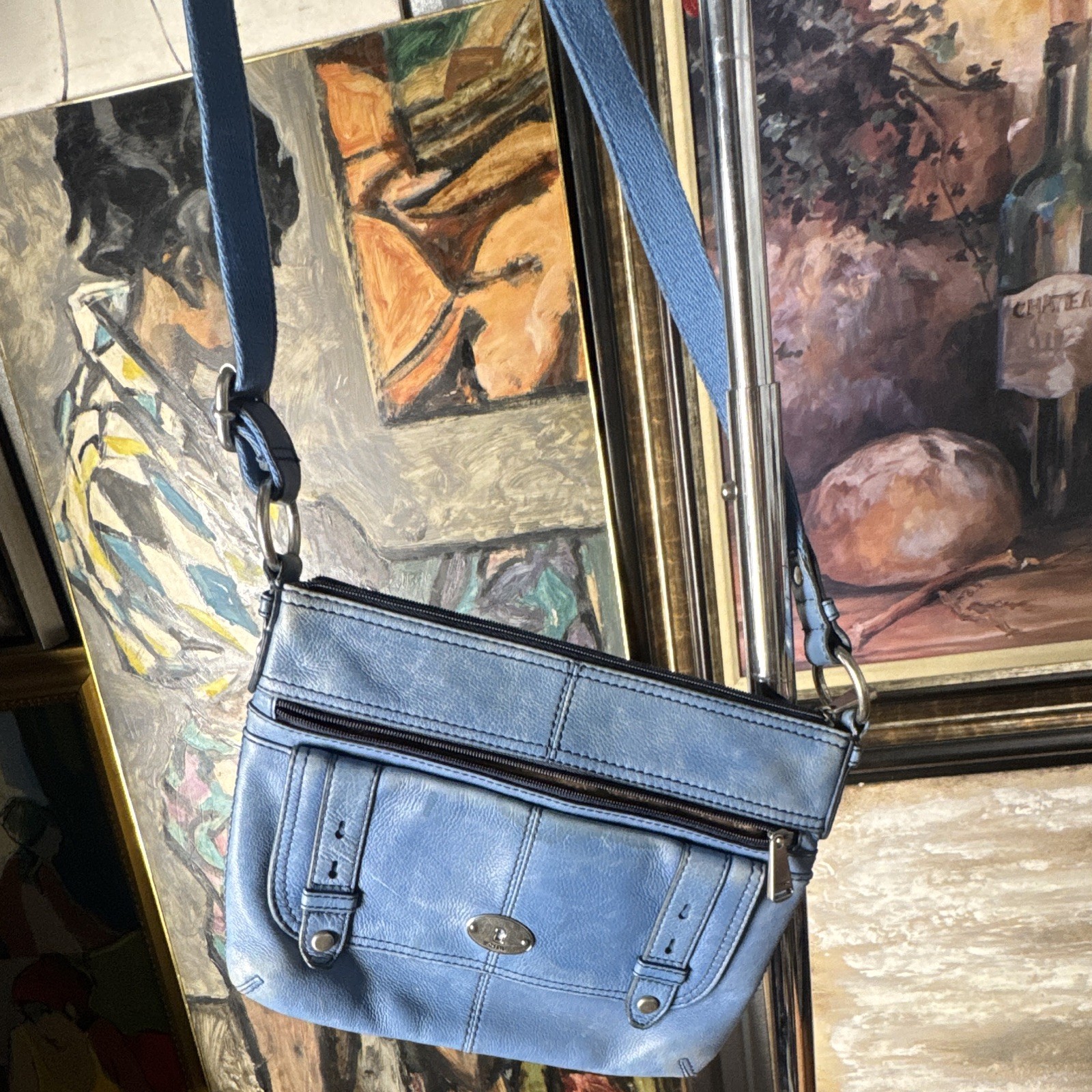 Fossil Blue Crossbody Bag Zip Closure Adjustable Strap Silver Hardware Pockets