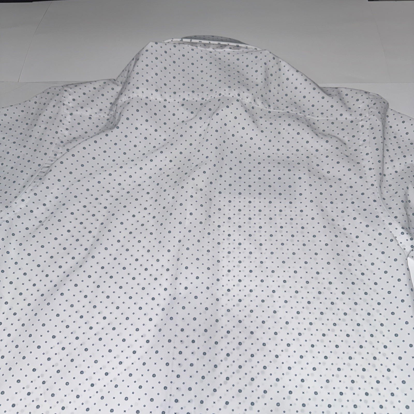 Men’s Haggar Button Up Shirt Long Sleeve White With Blue Print – Slim Fit